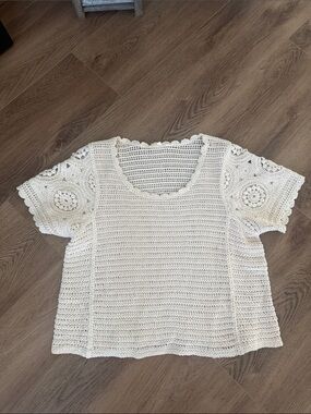 Solitaire Cream Crochet Short Sleeve Scoop Neck Top